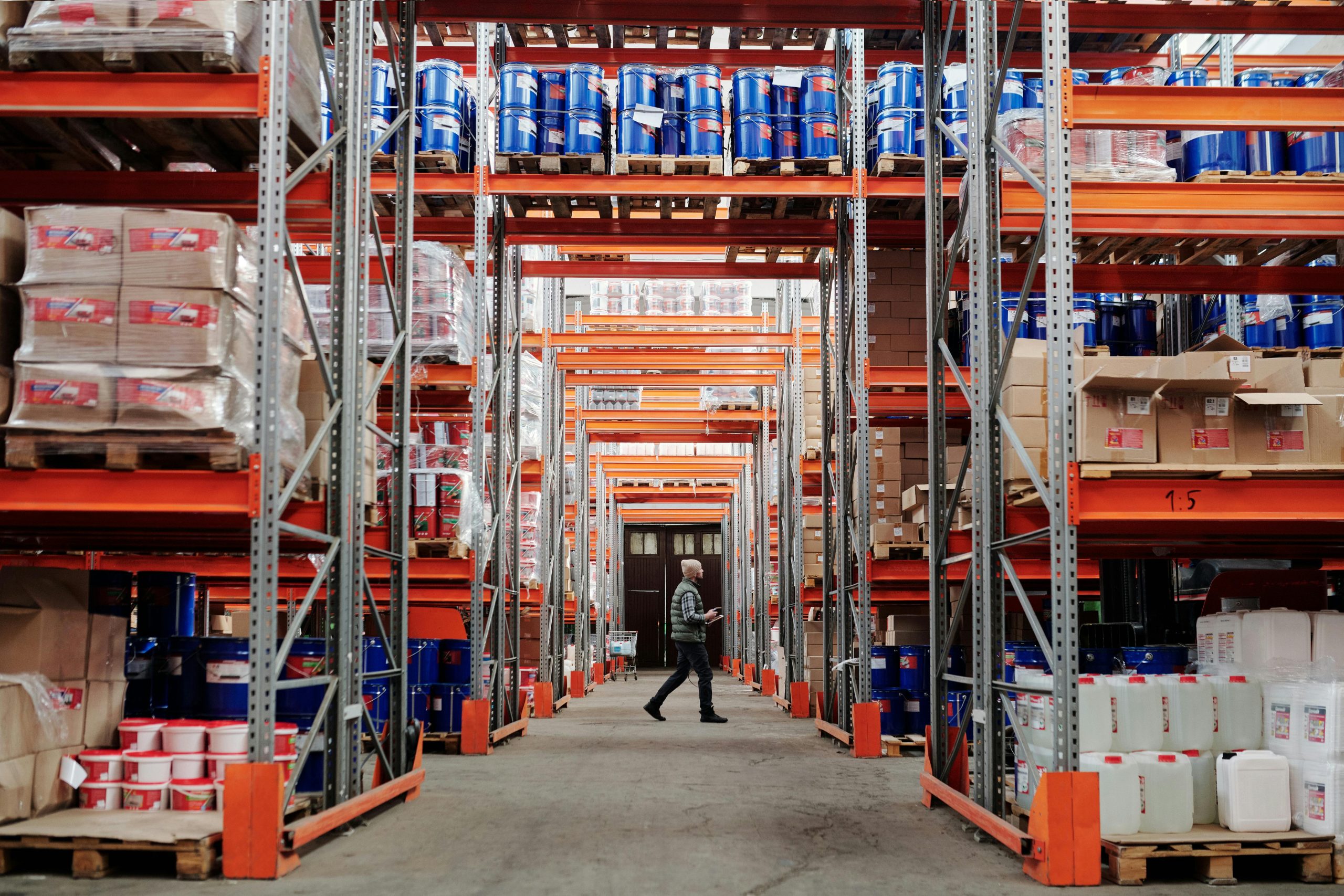 Supply Chains Under Pressure: How Fragility Impacts Global Prices